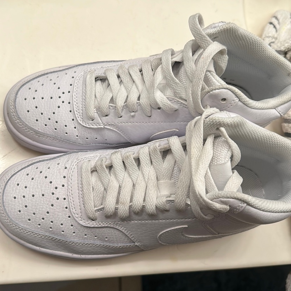 Nike Court Hightop women’s